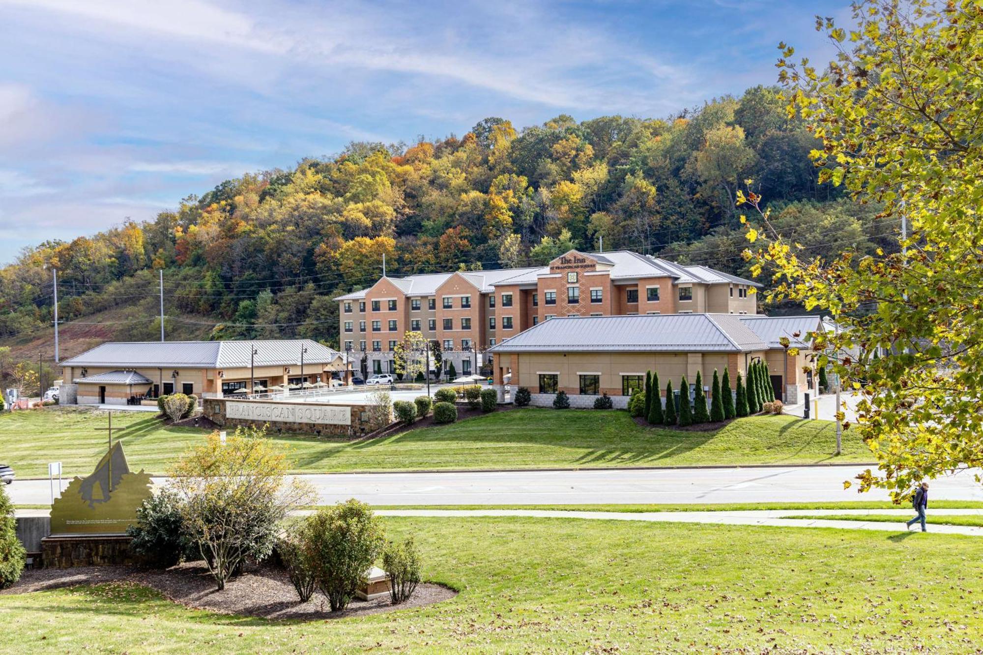 Best Western Plus Franciscan Square Inn&Suites Steubenville Exterior foto
