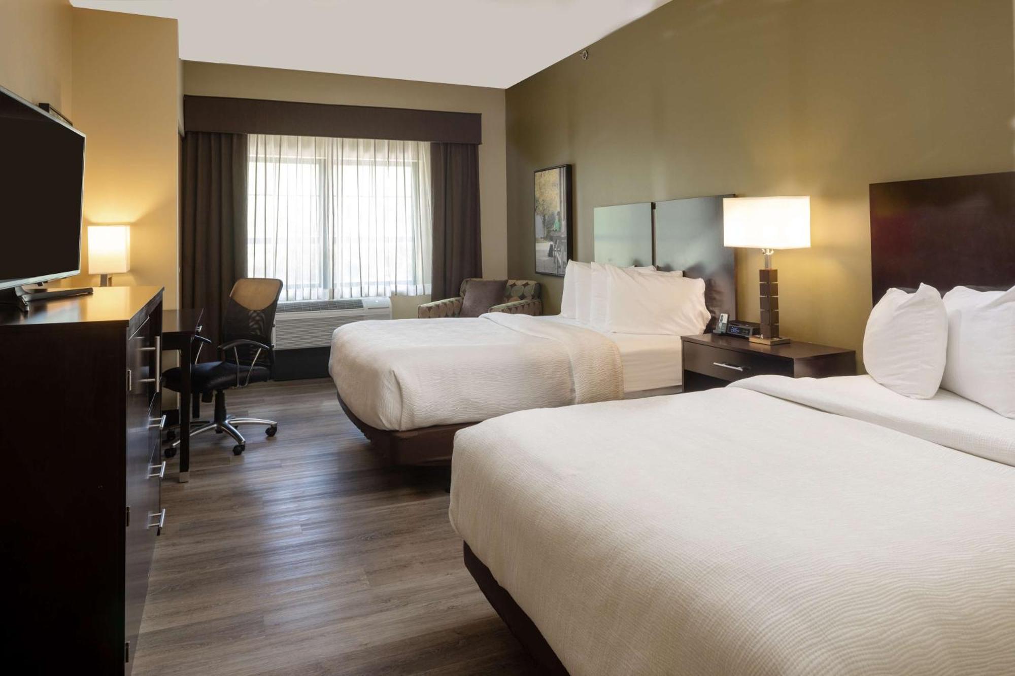 Best Western Plus Franciscan Square Inn&Suites Steubenville Exterior foto