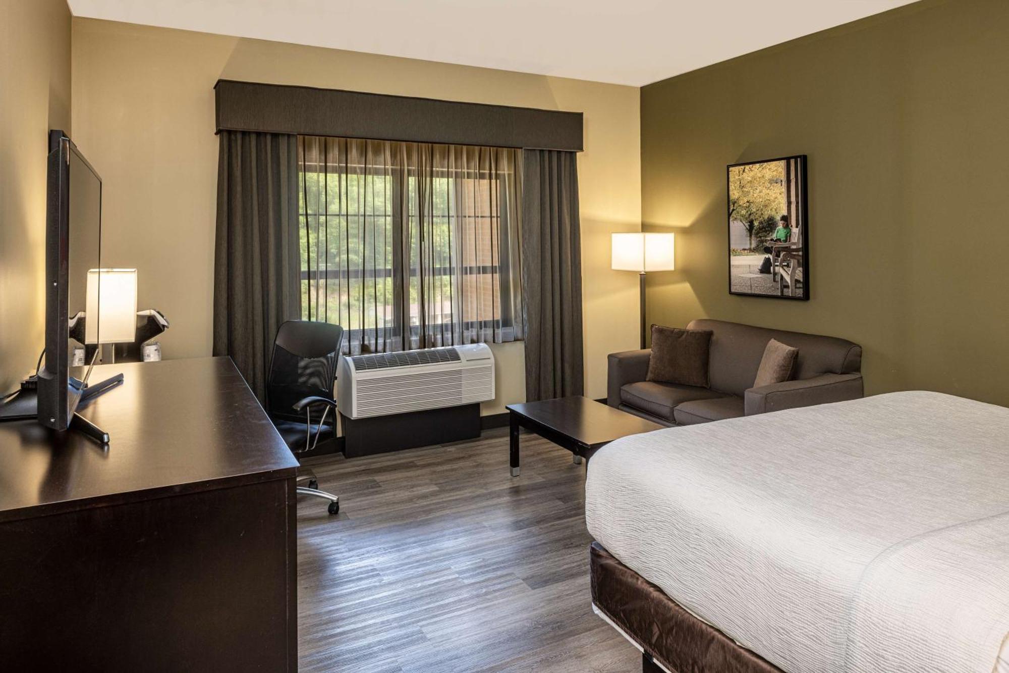 Best Western Plus Franciscan Square Inn&Suites Steubenville Exterior foto
