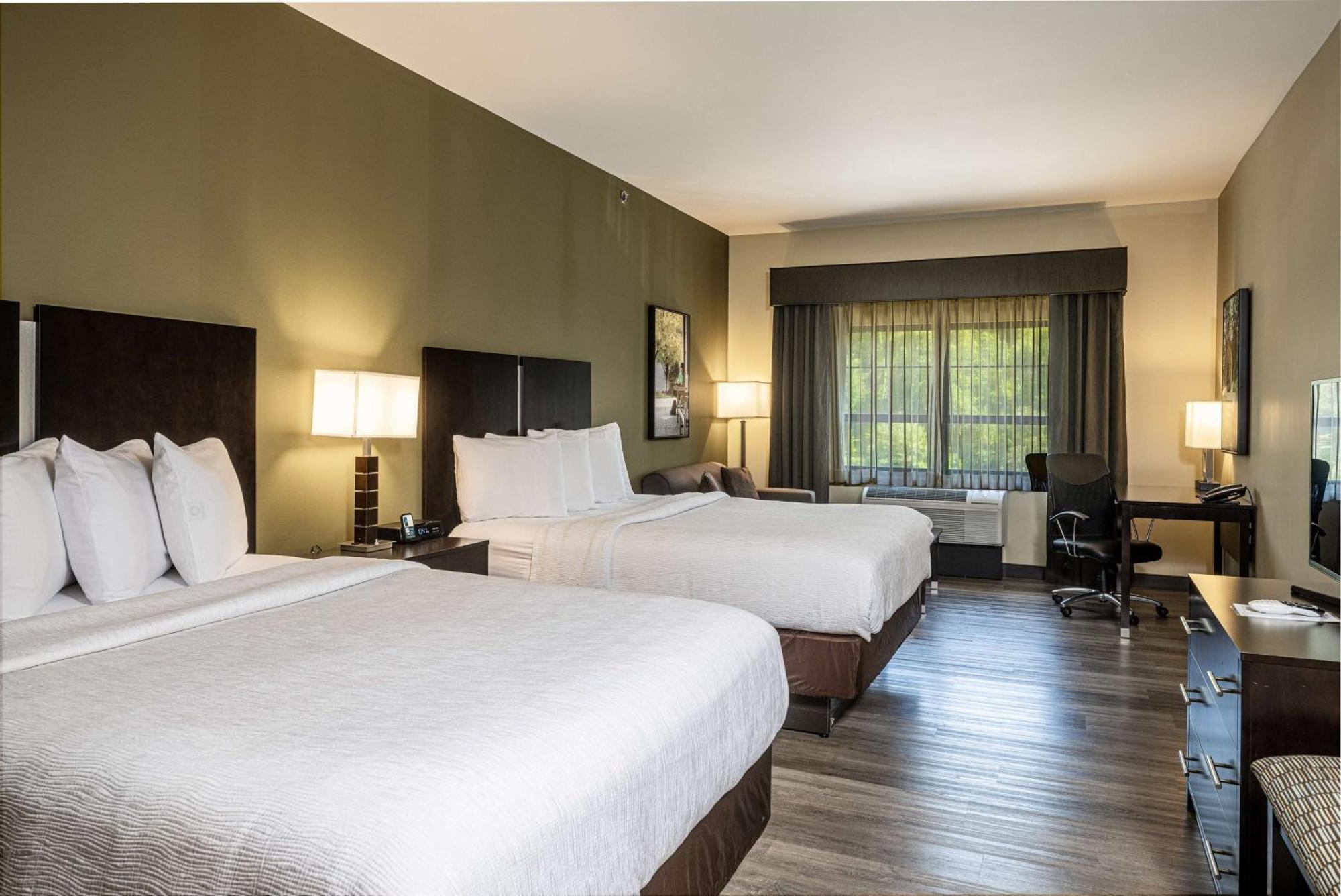 Best Western Plus Franciscan Square Inn&Suites Steubenville Exterior foto