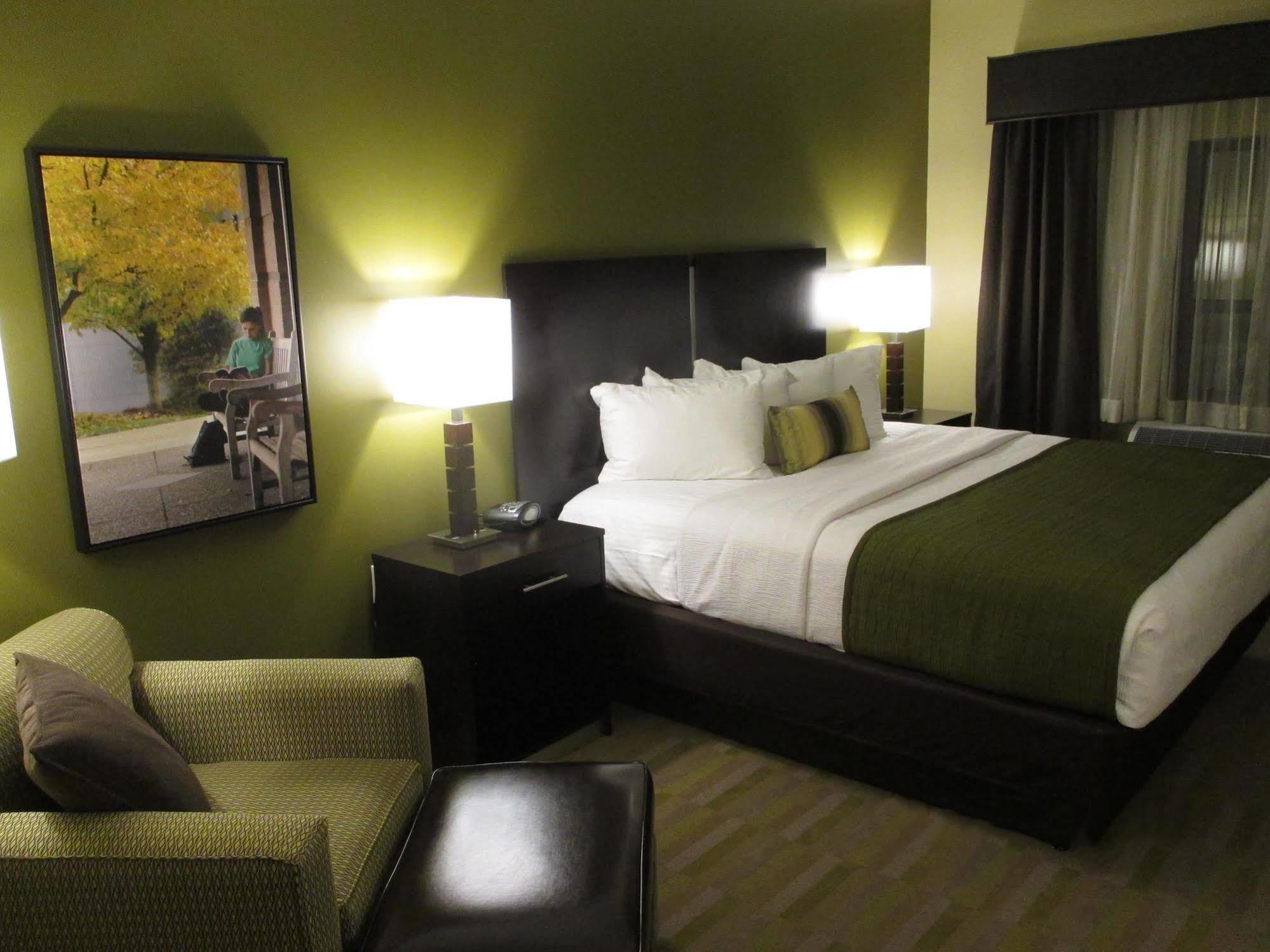 Best Western Plus Franciscan Square Inn&Suites Steubenville Exterior foto